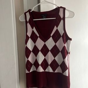 New York and Co. argile sweater vest
